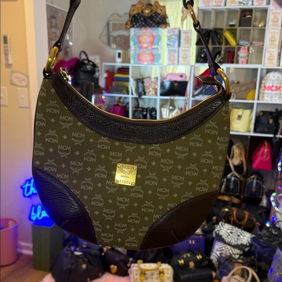 MCM Green and Dark Brown Shoulder Bag - Picture 1 of 11
